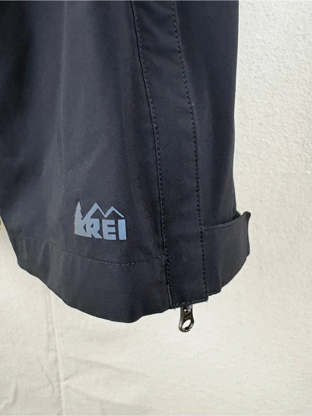 REI Kid’s Black Rainier Rain Pants Waterproof M (10-12) Pockets